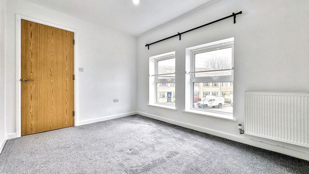 Additional image 8 of 4 bed end terrace house to rentAshley Mews, Portview Road, Bristol BS11