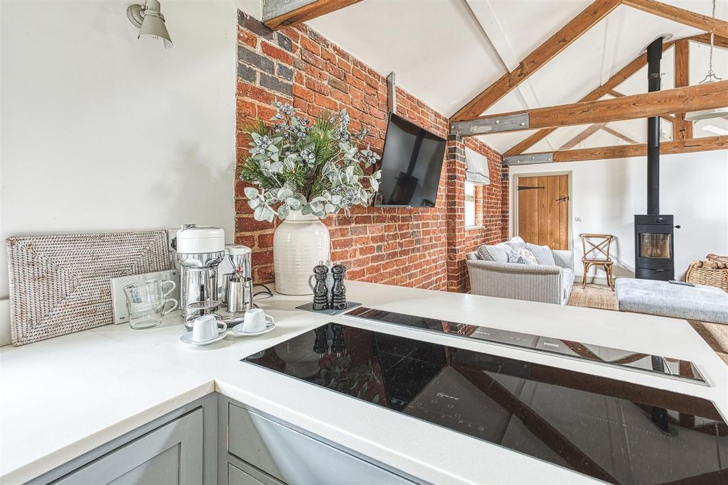 2 bed barn conversion to rentNorth Farm, North Lane, Brailsford DE6 photo 4