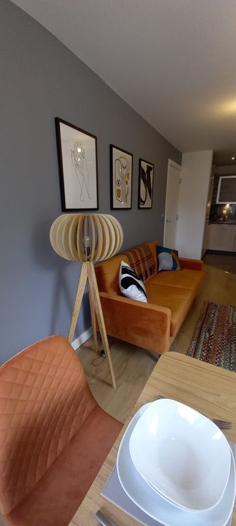 2 bed flat to rentPriory Place, Coventry CV1 photo 3