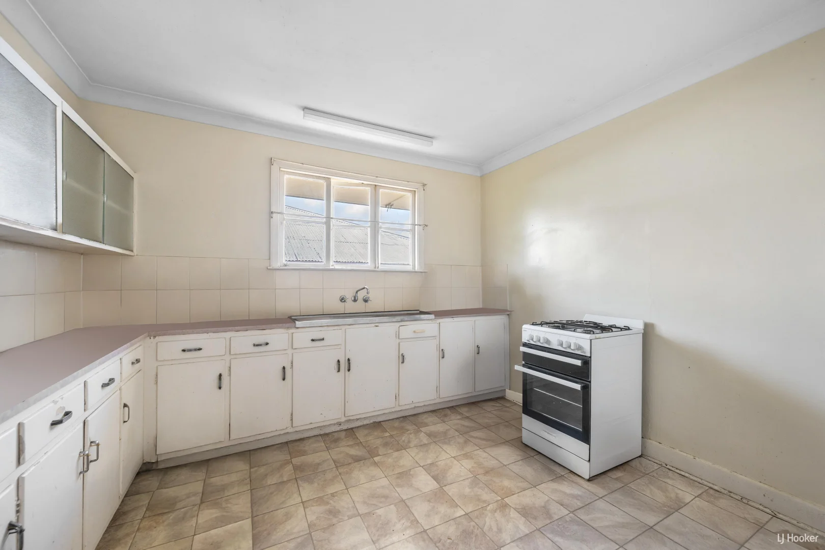Additional image 19 of 160 Francis Street, West End QLD 4810