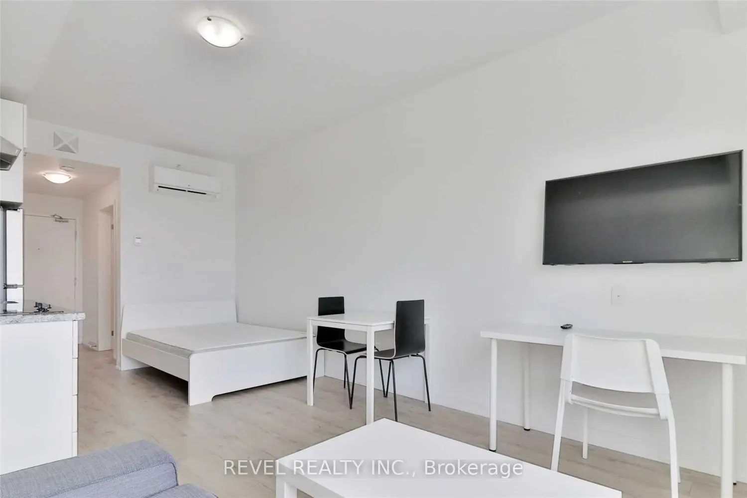 Additional image 7 of 1800 Simcoe Street 204