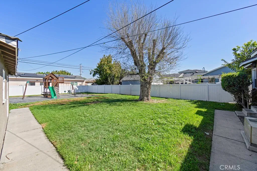 Additional image 38 of 1659 E Plymouth St, Long Beach, CA 90805
