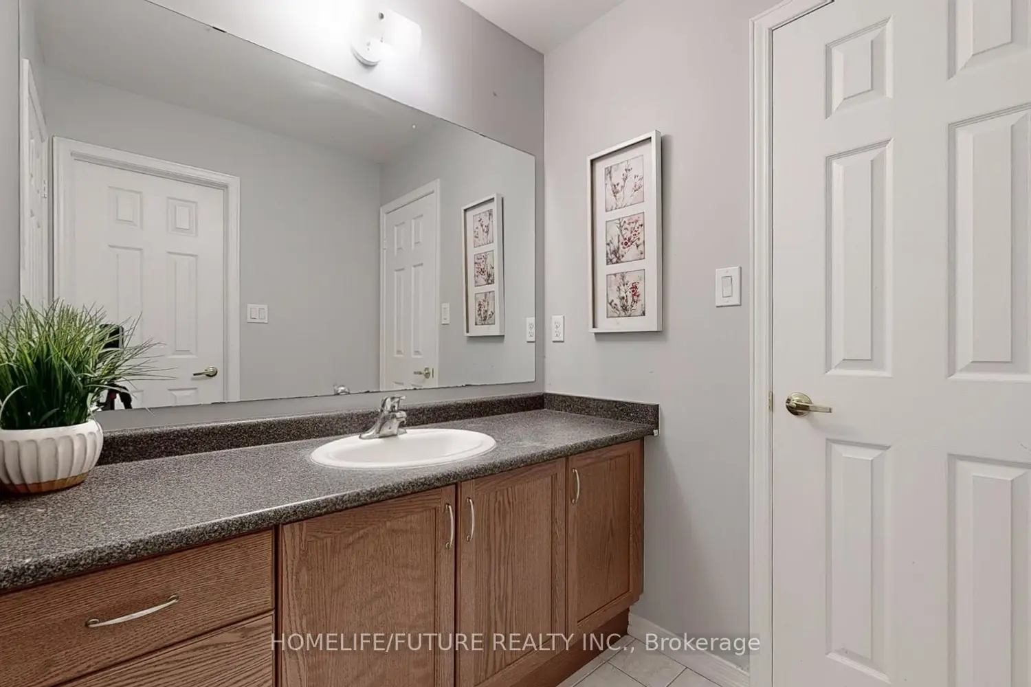 Additional image 17 of 153 Jonas Millway