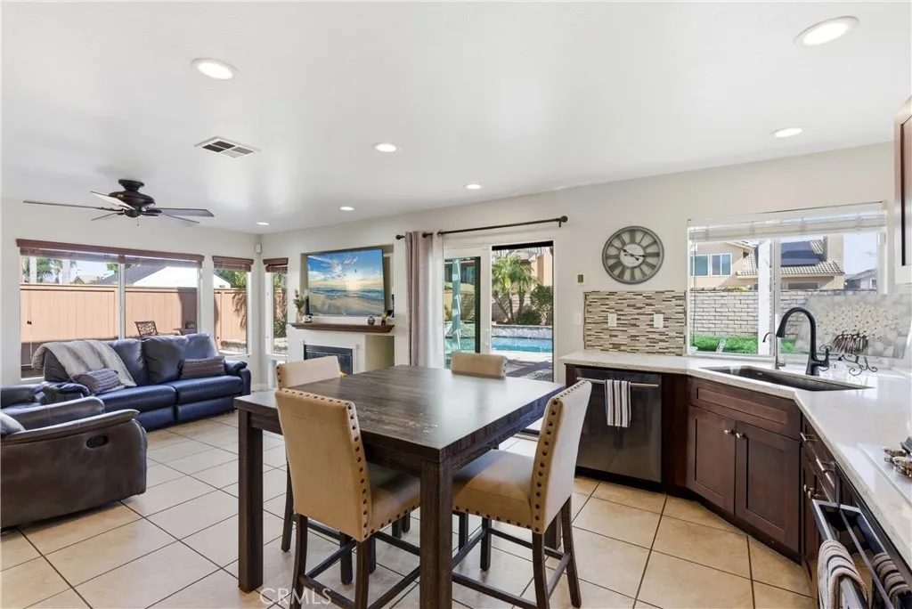 Additional image 47 of 2145 Cloverleaf Circle, Corona, CA 92878