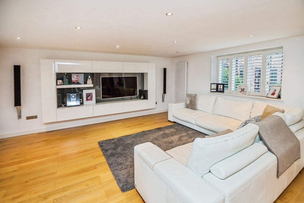 Additional image 6 of 4 bed semi-detached house to rentSealand Road, Sealand, Deeside, Flintshire CH5