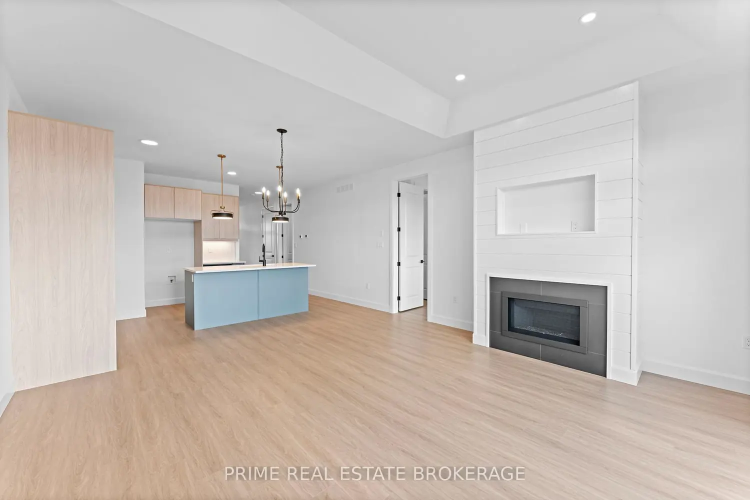 Additional image 4 of 110 Coastal Crescent 1