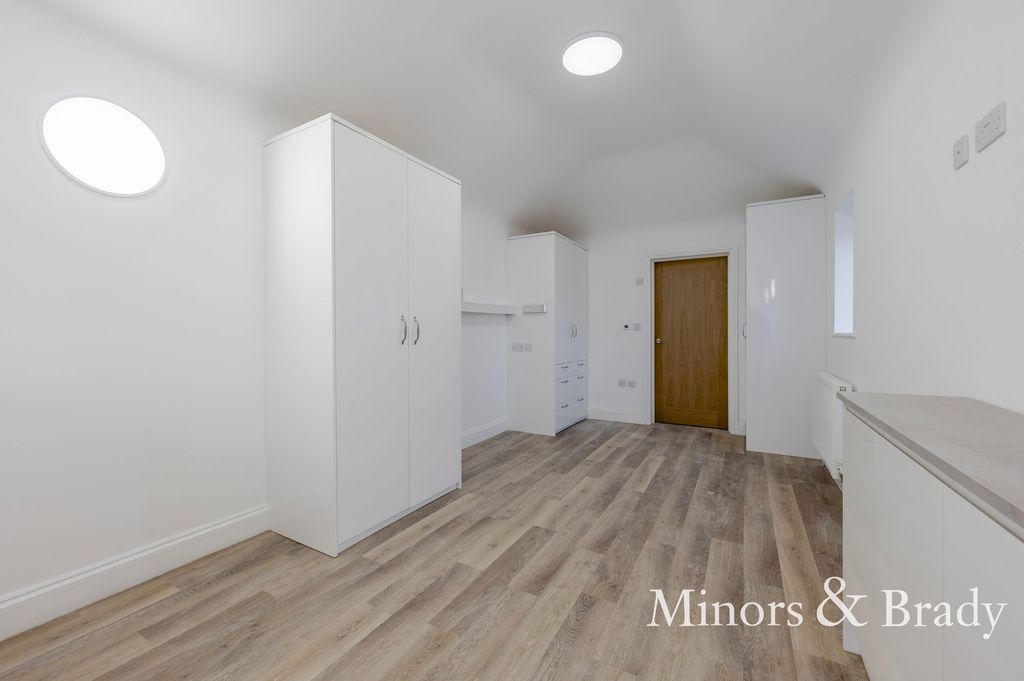 Additional image 20 of 5 bed detached bungalow to rentYarmouth Road, Lowestoft NR32