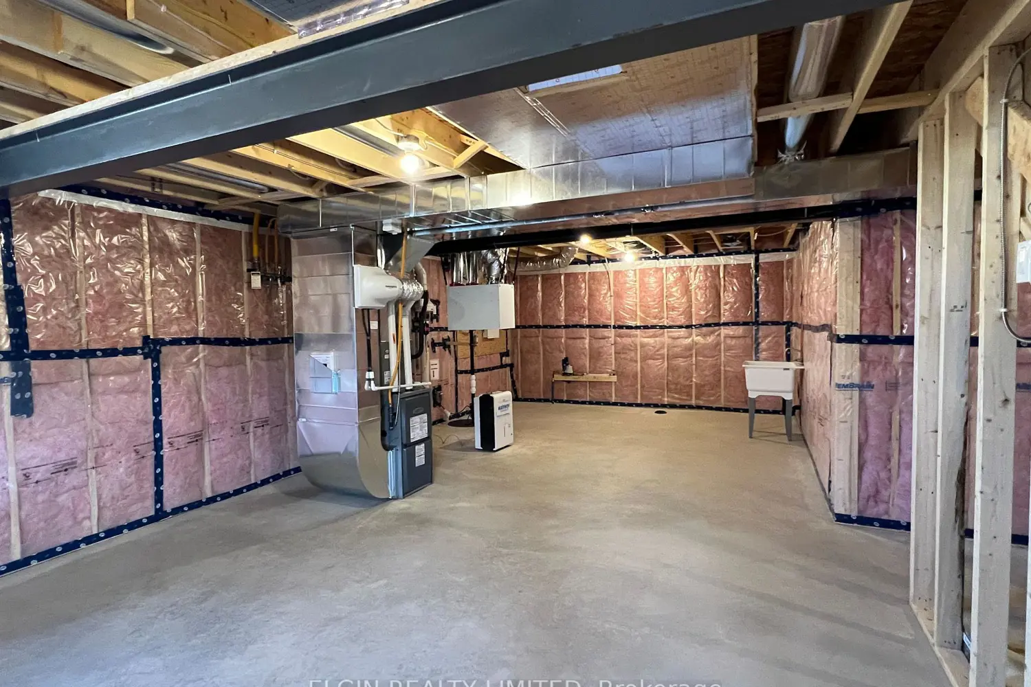 Additional image 18 of 5 Columbus Court