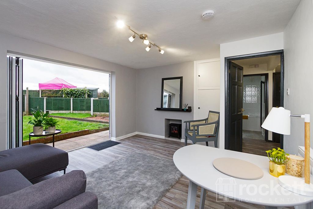 Additional image 7 of 2 bed flat to rentCastle View Estate, Derrington, Stafford ST18