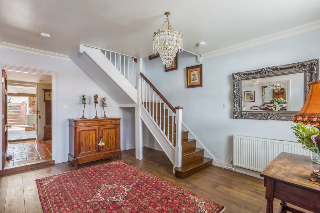 Additional image 10 of 3 bed town house to rentHigh Street, Hungerford RG17