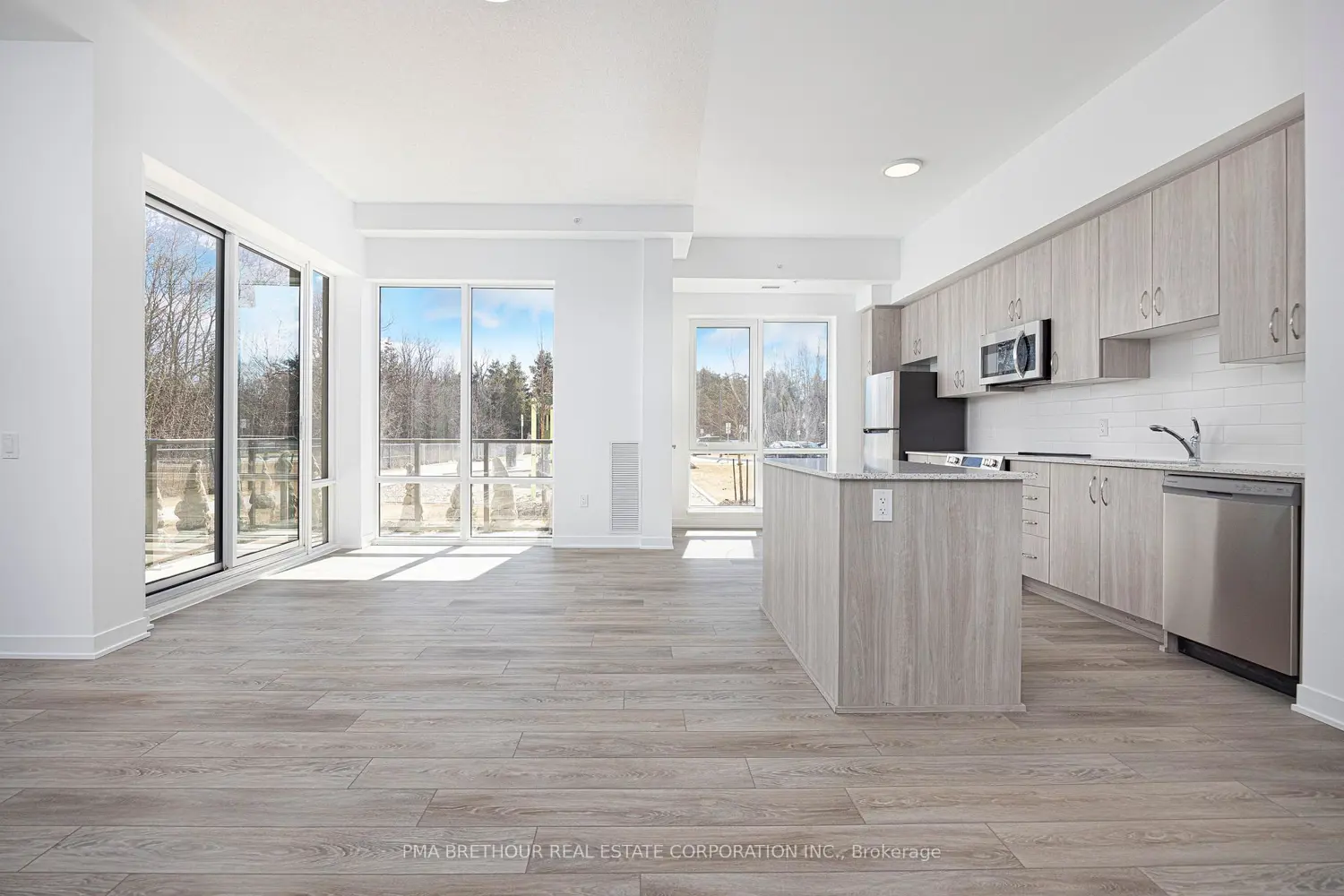 Additional image 3 of 385 Arctic Red Drive 105