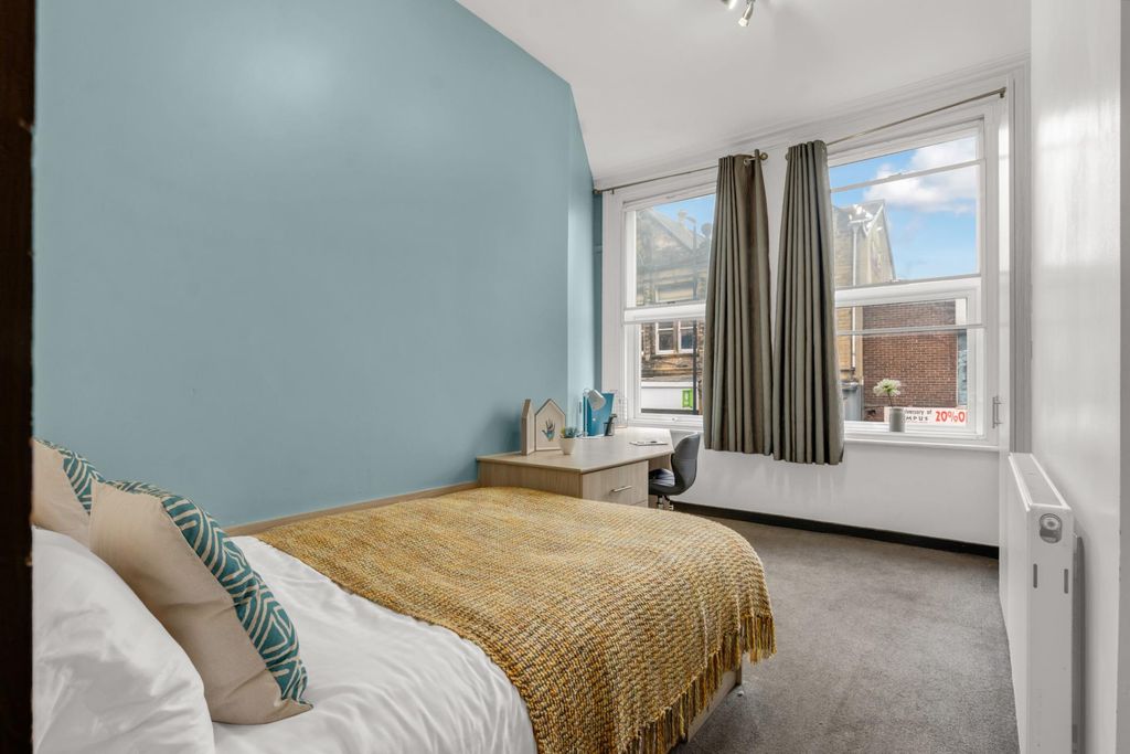 Additional image 6 of 5 bed shared accommodation to rentOtley Road, Leeds LS6