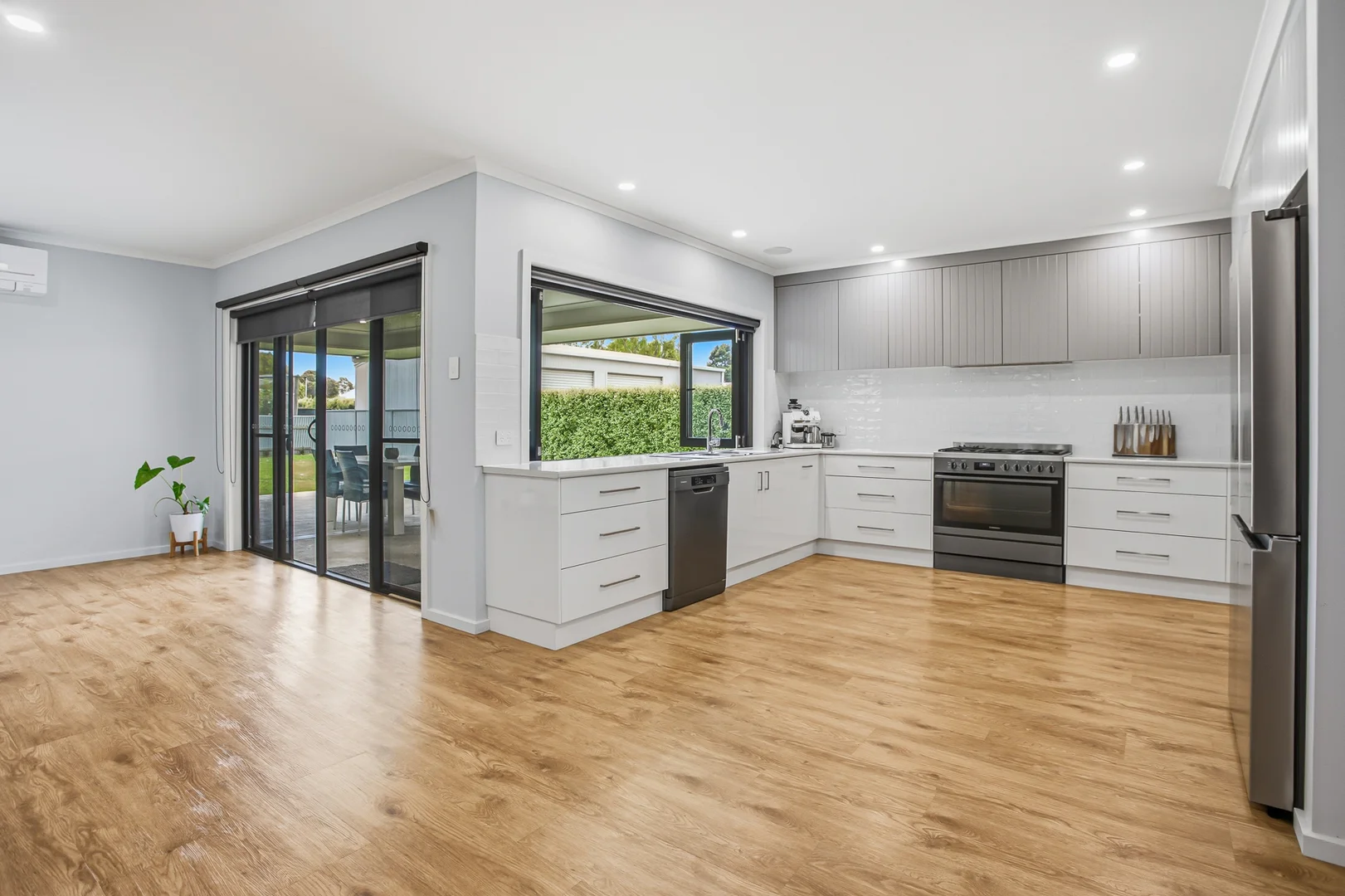 Additional image 6 of 54 Gordon St, Penola SA 5277