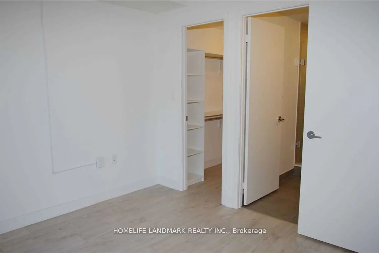 Additional image 14 of 27 Bathurst Street 1113