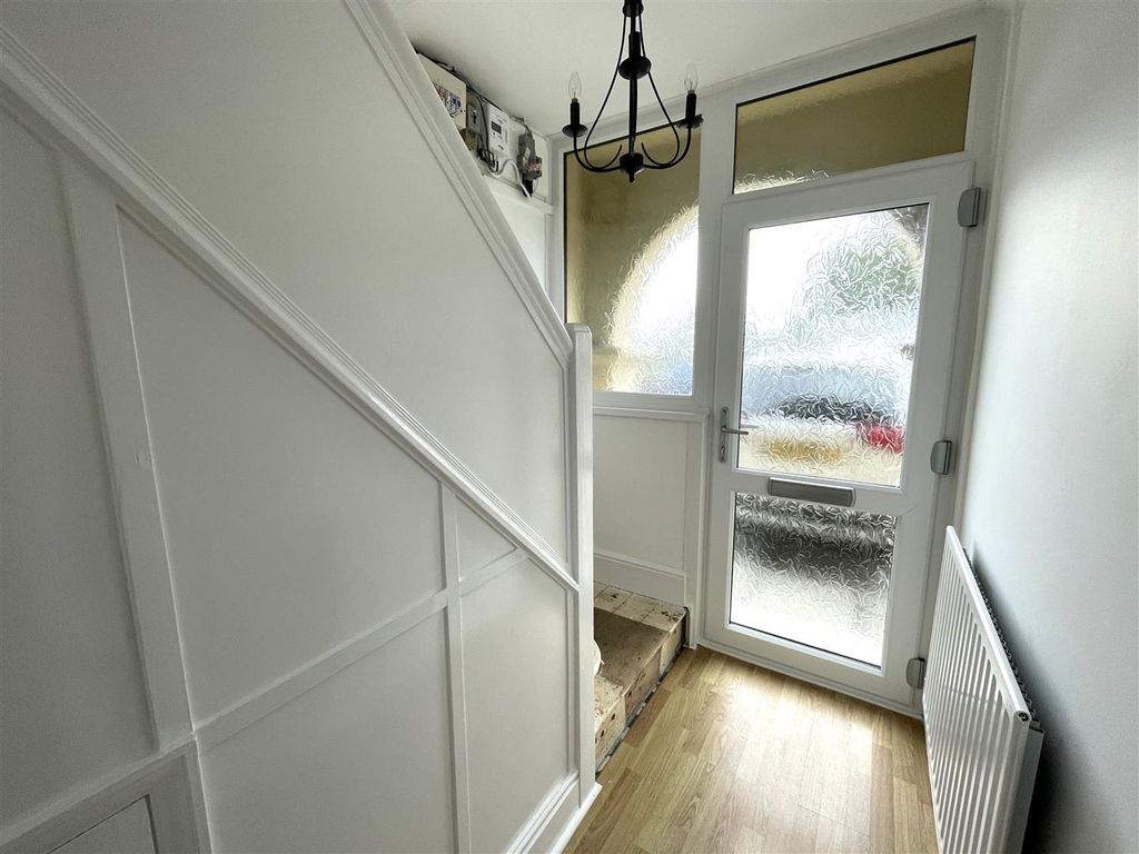 Additional image 2 of 3 bed semi-detached house to rentBethania Road, Upper Tumble, Llanelli SA14