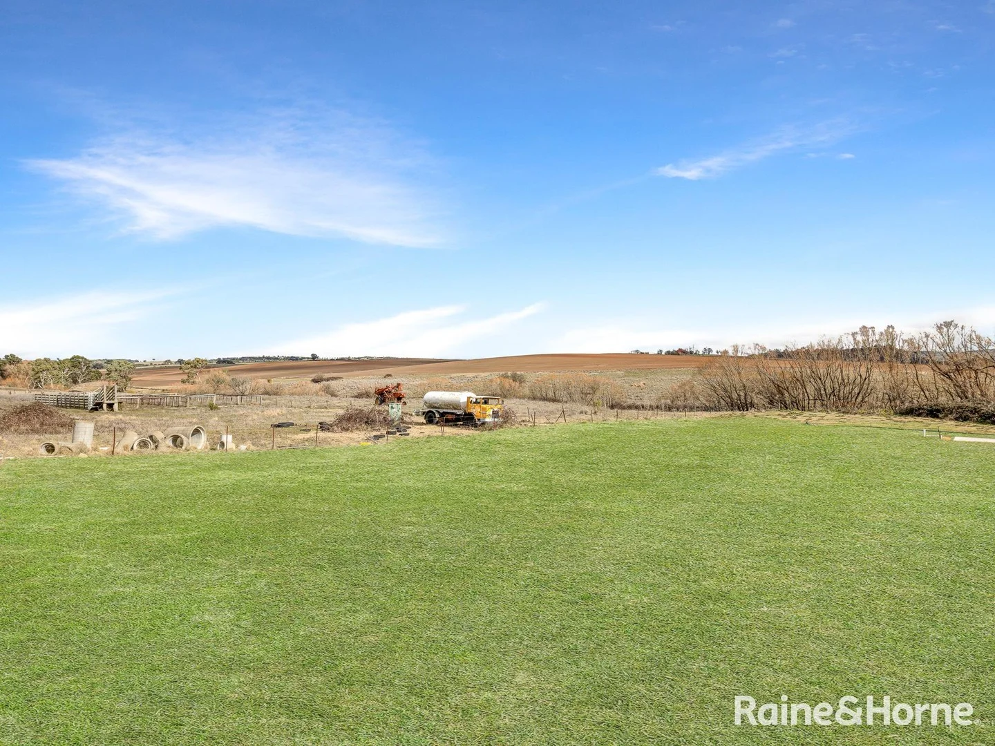 28 Campbell Close, Llanarth NSW 2795