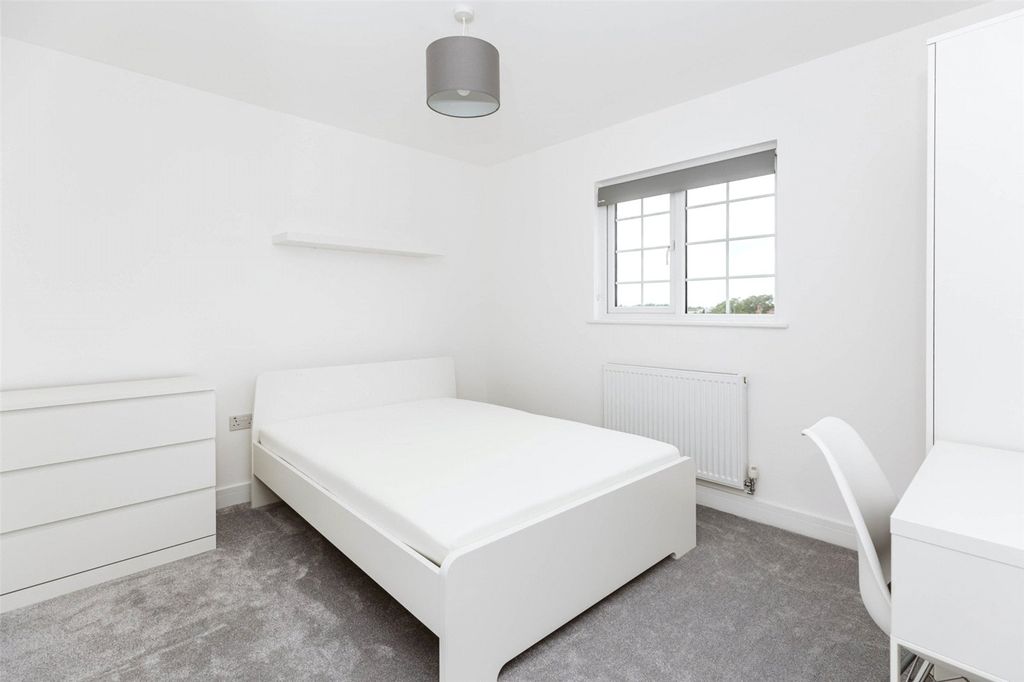 Additional image 15 of 7 bed semi-detached house to rentGayner Road, Horfield, Bristol, Bristol BS7