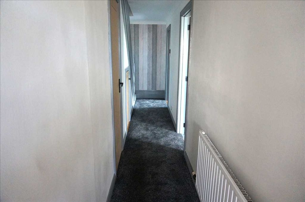 Additional image 3 of 1 bed flat to rentHeol Capel Ifan, Pontyberem, Llanelli SA15