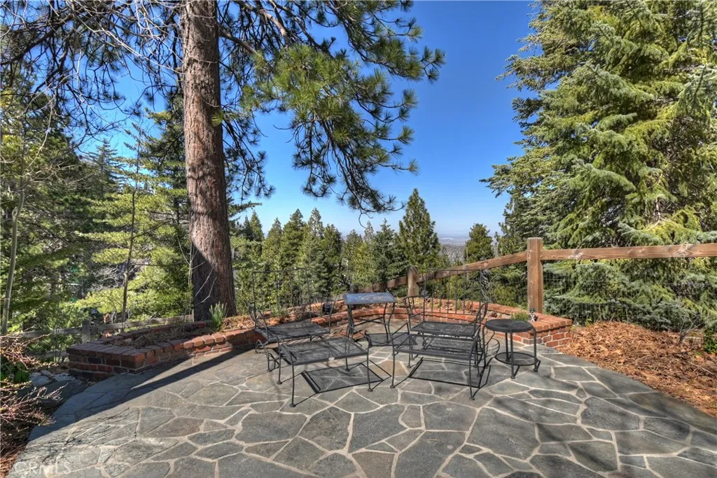 Additional image 54 of 26071 Walnut Hills Dr, Lake Arrowhead, CA 92352