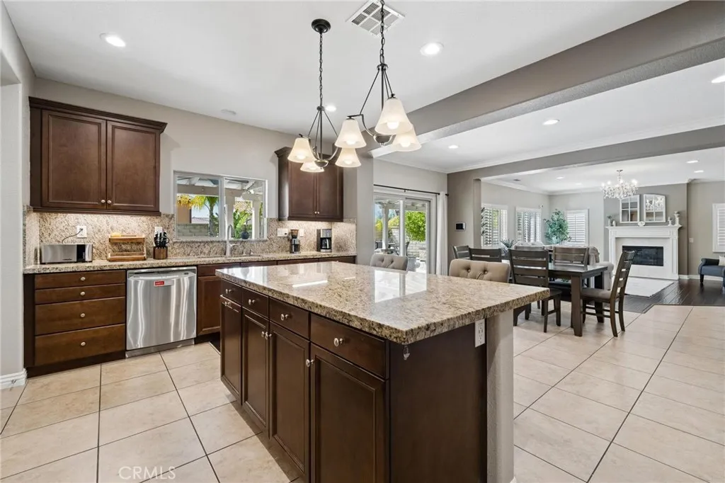 Additional image 10 of 16948 White Pine Way, Canyon Country, CA 91387