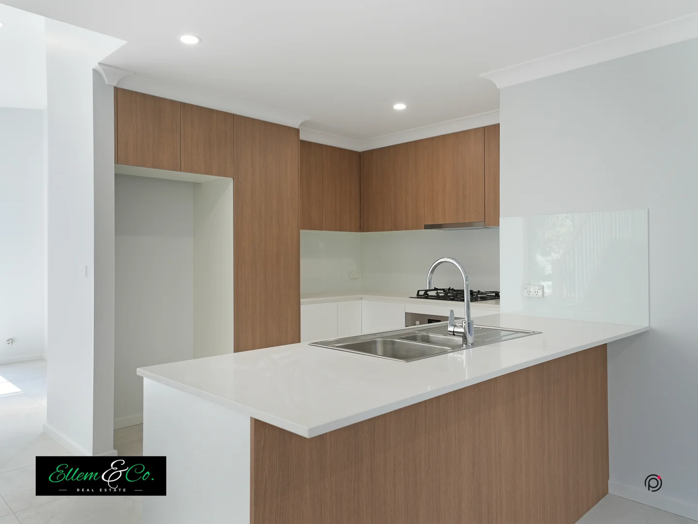 Additional image 5 of 1,2,3/1D Leamington Road, Oak Flats NSW 2529