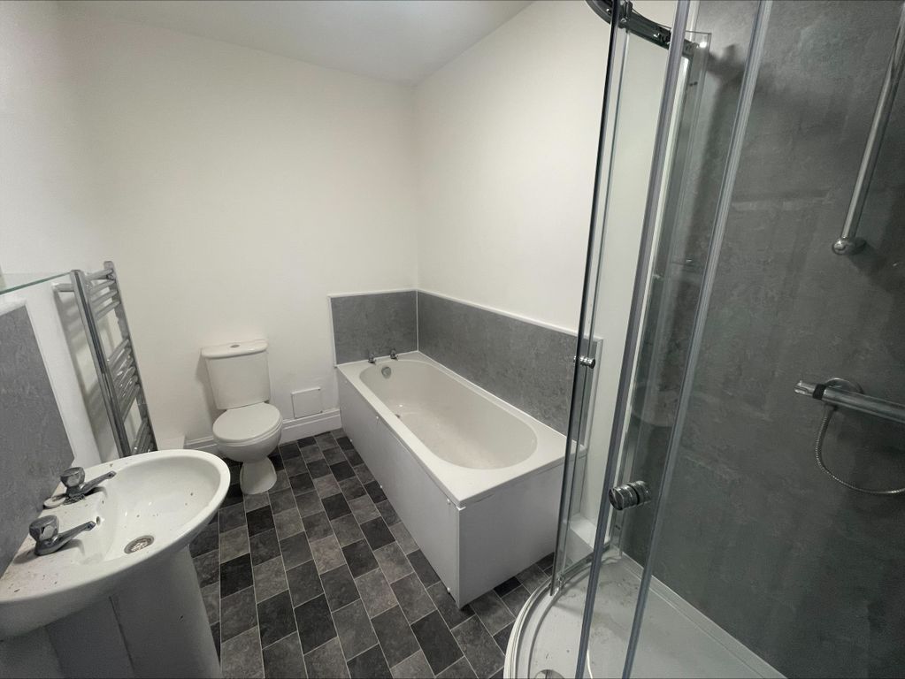 Additional image 3 of 2 bed flat to rent-20 Penrhyn Road, Colwyn Bay LL29