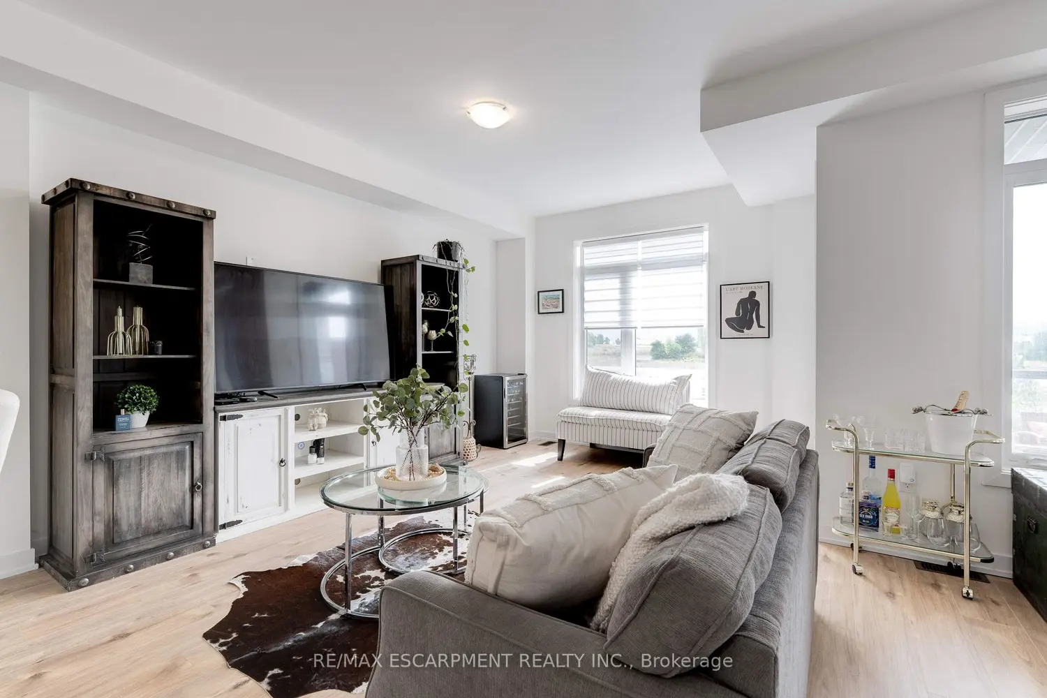 Additional image 8 of 590 North Service Road 46