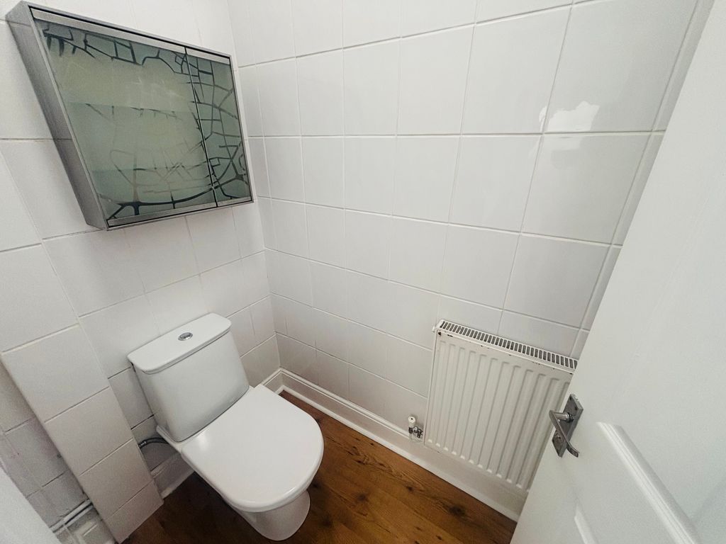Additional image 18 of 3 bed property to rentCastleland Street, Barry CF63