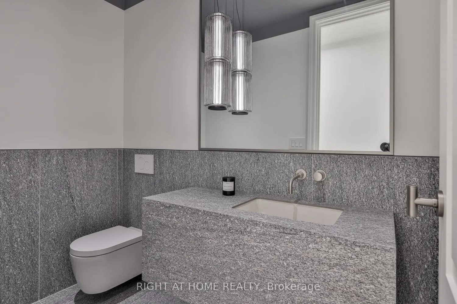 Additional image 13 of 1 Roxborough Street 403