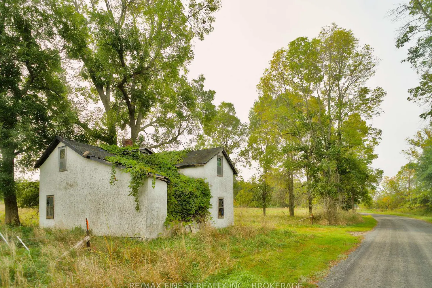 Additional image 13 of 15355 Front Road