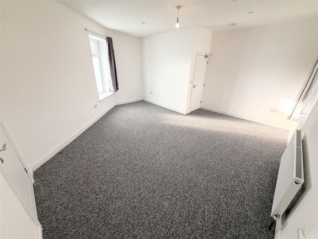 Additional image 16 of Room to rentHMO Property, Commercial Street, Senghenydd, Caerphilly CF83