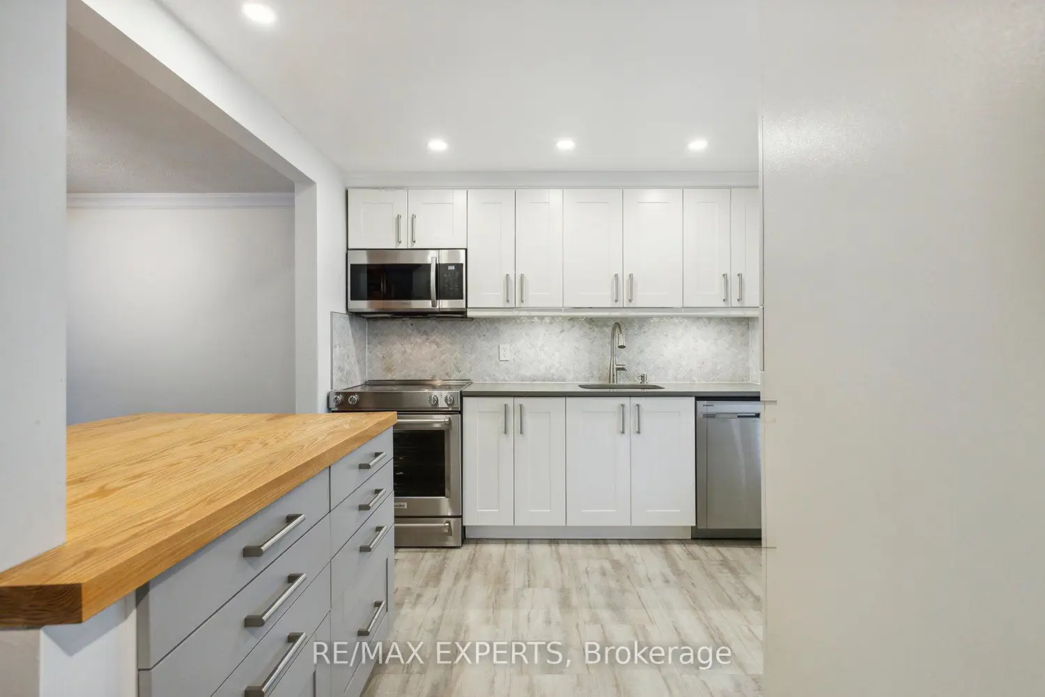 Additional image 8 of 418 Woods Lane