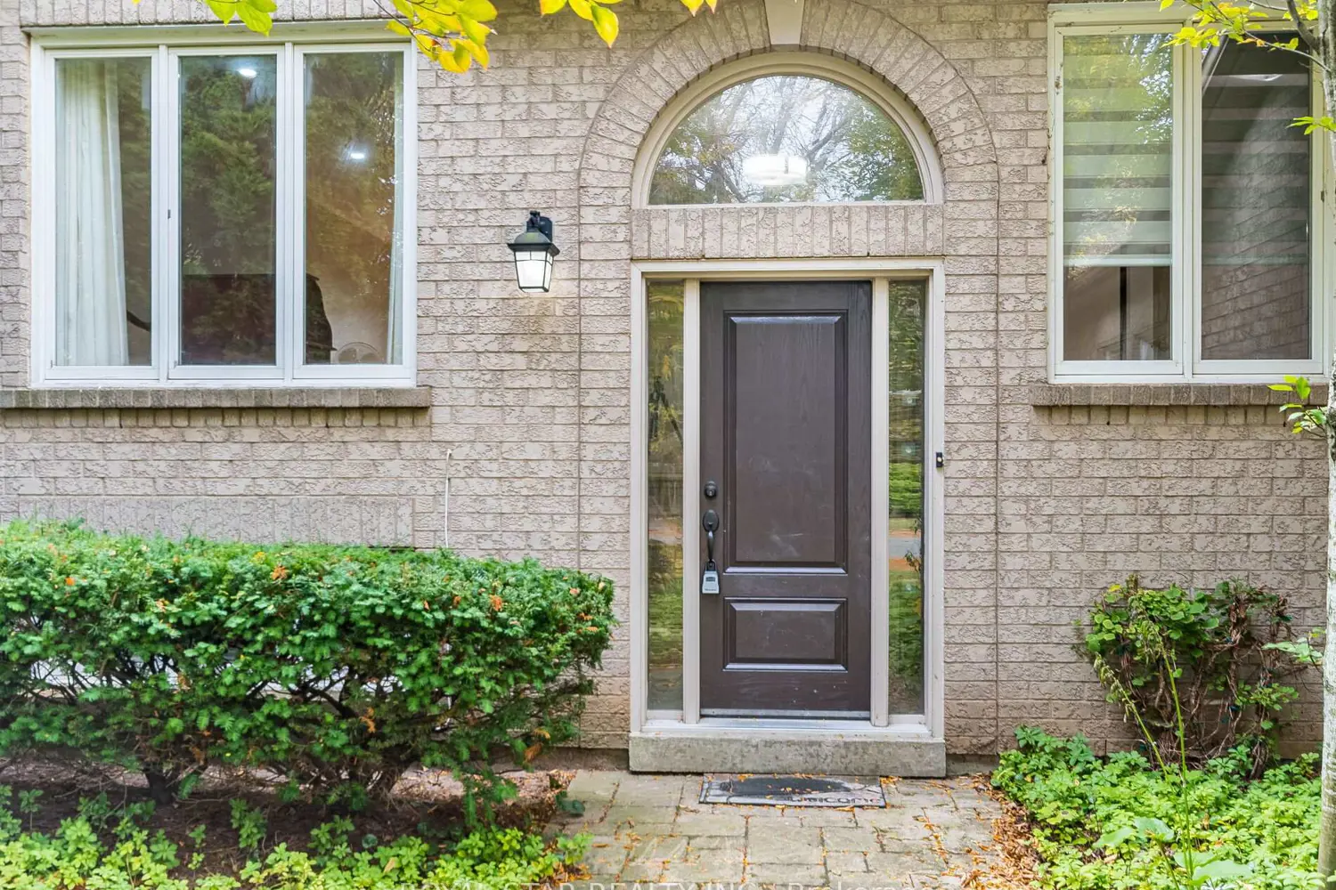 Additional image 2 of 18 Woodside Square