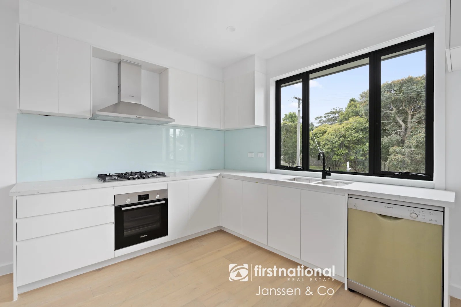 Additional image 3 of 2 Coppin Close, Mitcham VIC 3132