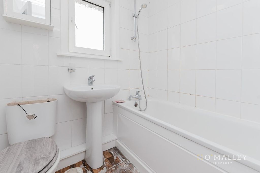 Additional image 10 of 2 bed semi-detached house to rentGean Road, Alloa FK10