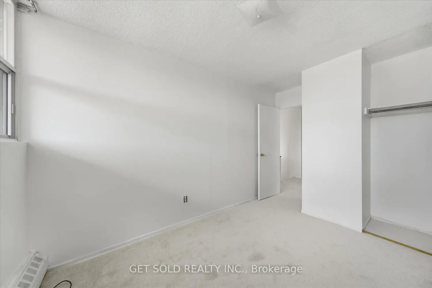 Additional image 11 of 2121 Roche Court 301