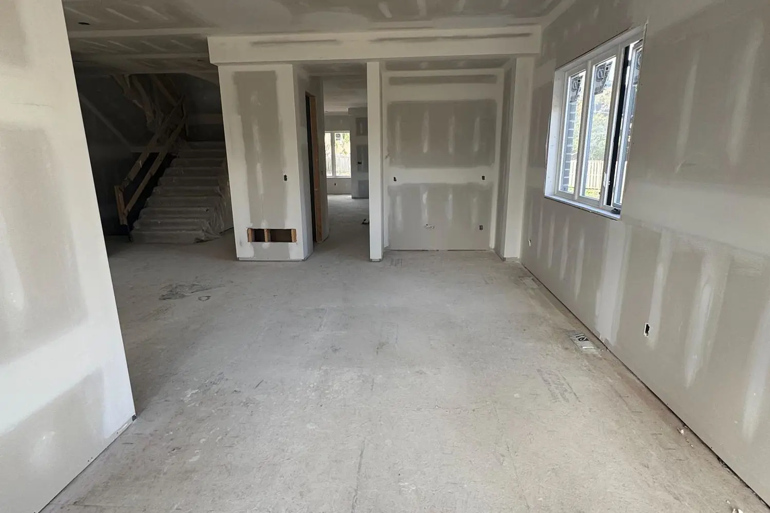 Additional image 15 of 2574 Sharon Crescent