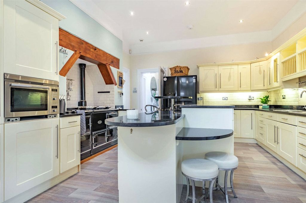 Additional image 5 of 5 bed semi-detached house to rentCurzon Park North, Chester CH4
