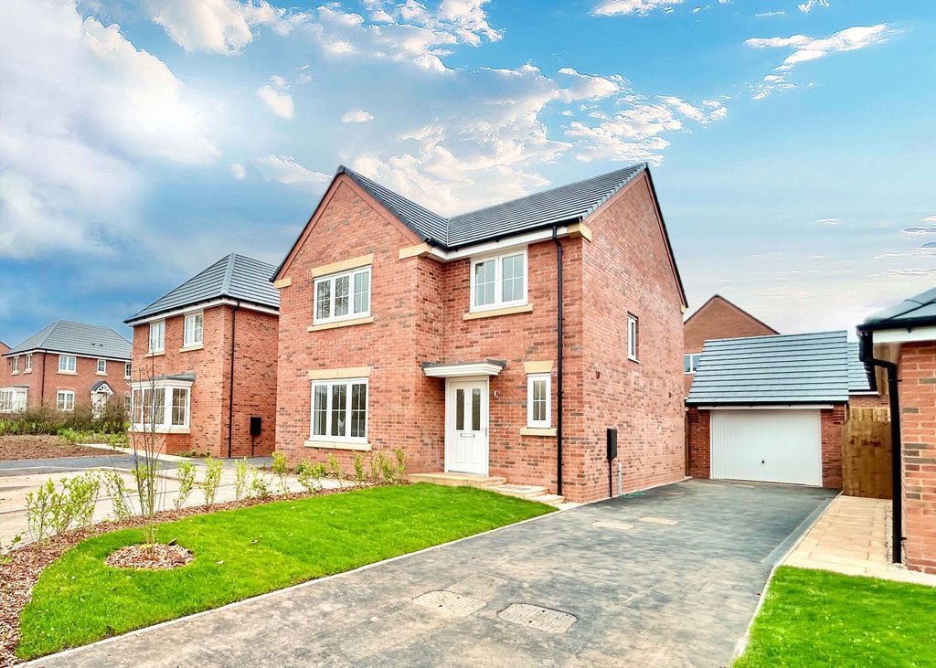 4 bed detached house to rentJohn Barrow Close, Priorslee, Telford TF2