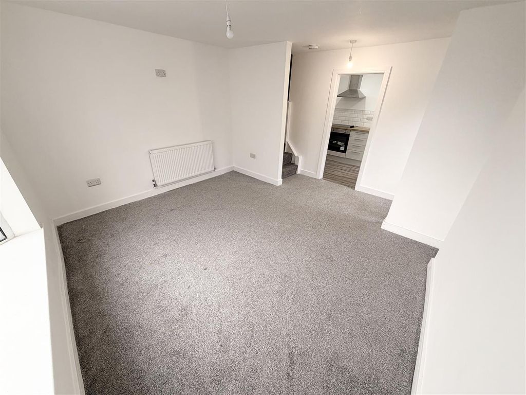 Additional image 13 of 2 bed semi-detached house to rentYstrad Road, Pentre CF41