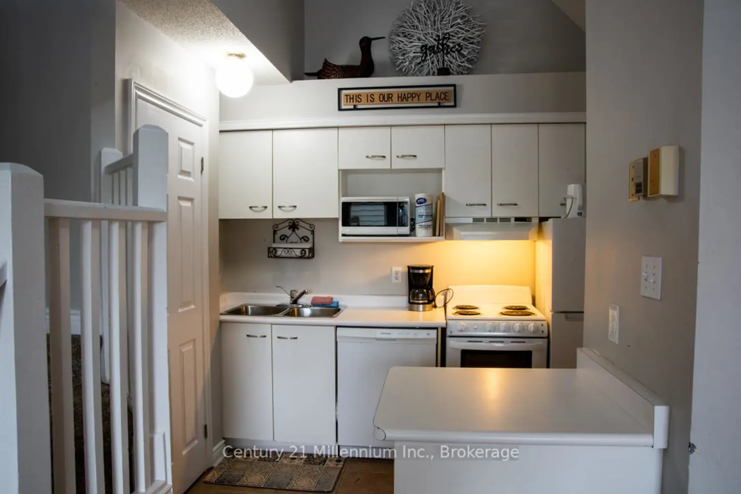 Additional image 5 of 796468 Grey 19 Road 110