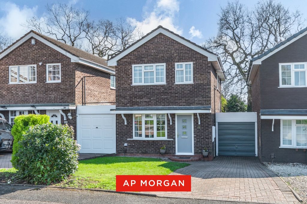 3 bed link detached house to rentAustcliff Close, Crabbs Cross, Redditch B97