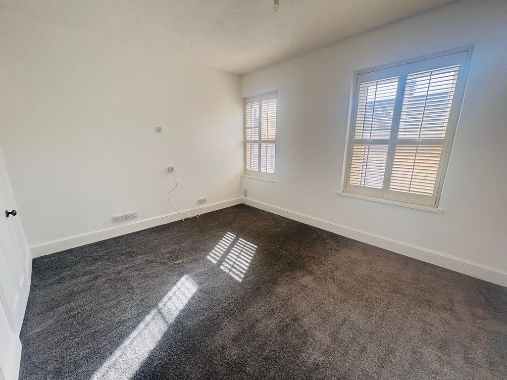 Additional image 10 of 3 bed property to rentCastleland Street, Barry CF63