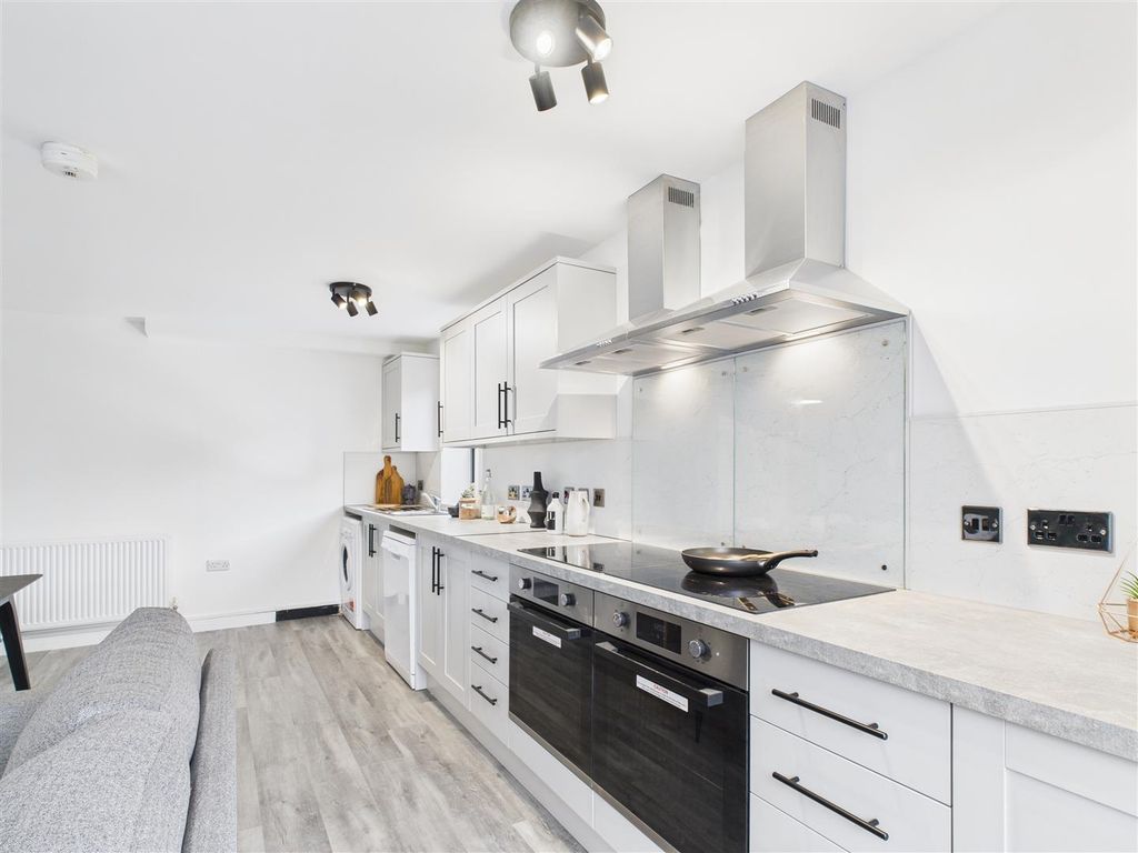 1 bed flat to rentFlat 2, Widcombe Wharf BA2 photo 4