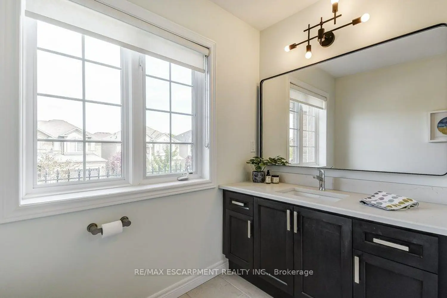 Additional image 10 of 195 Painter Terrace