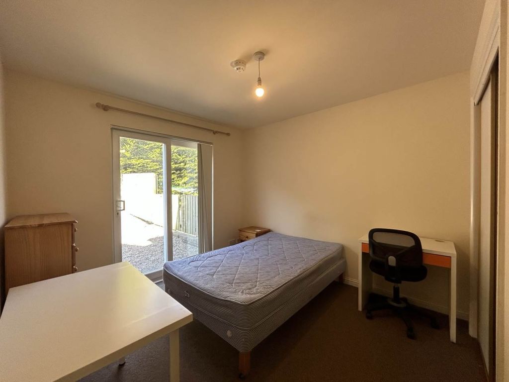 Additional image 8 of 5 bed town house to rentBrook Gardens, Dundee DD1