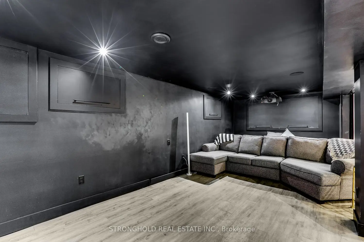 Additional image 18 of 485 Regent Street