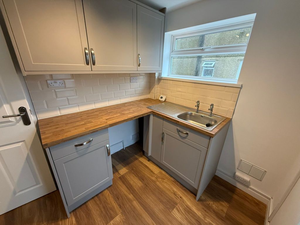 Additional image 5 of 3 bed property to rentAsh Grove, Swansea SA2