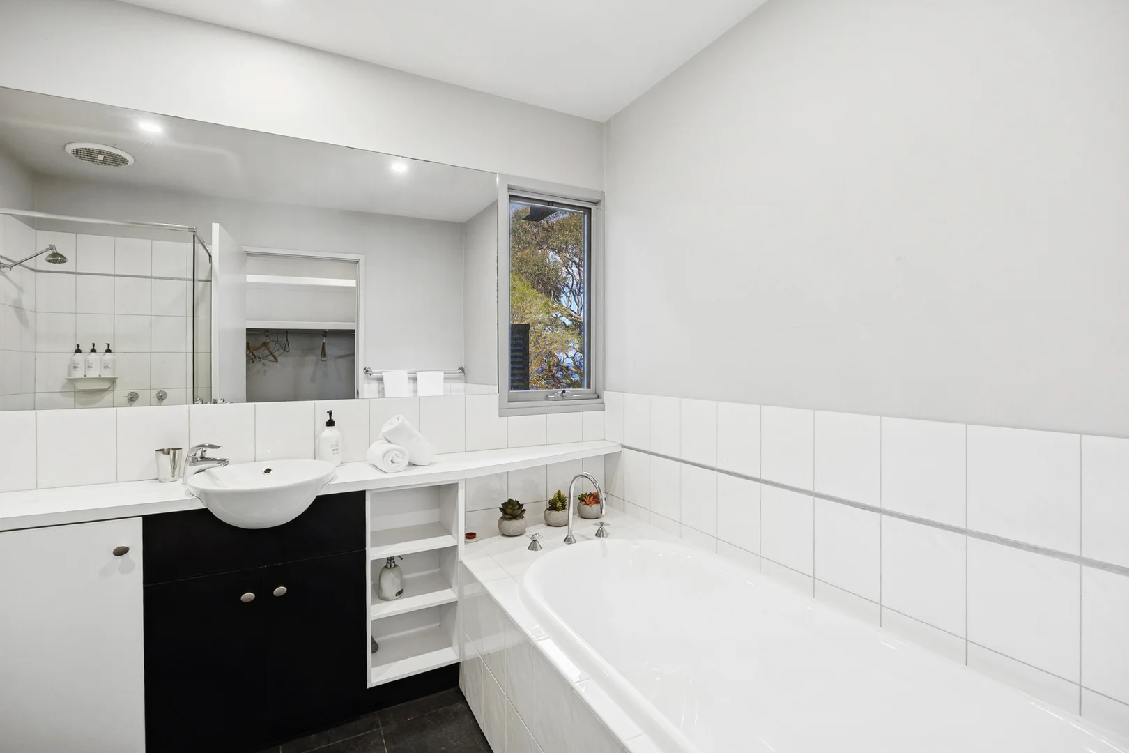 Additional image 11 of 17C Minapre Street, Lorne VIC 3232