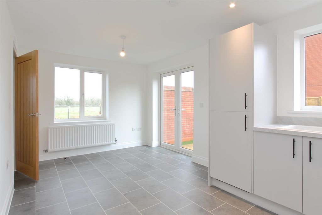 Additional image 9 of 3 bed detached house to rentNetherhampton Road, Salisbury SP2